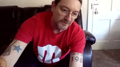 Hopeless romantic online show from January 1, 5:00 pm