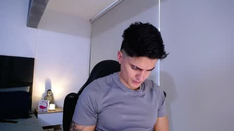 Snapshot of christianvalenzia chatting on November 14, 1:43 pm Christian online show from November 14, 1:43 pm