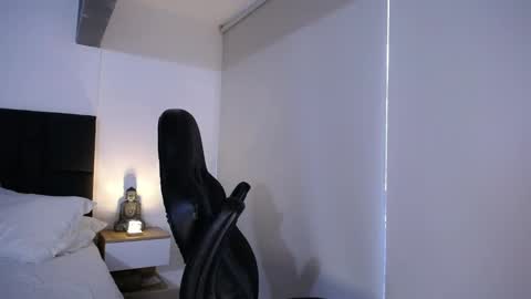 Snapshot of christianvalenzia chatting on December 15, 8:02 pm Christian online show from December 15, 8:02 pm