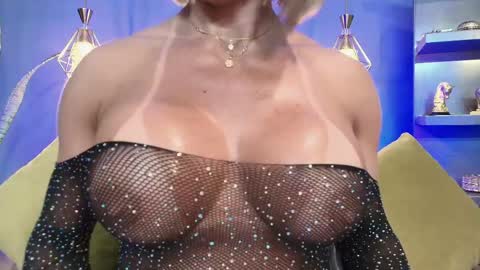 Christiekroes online show from May 3, 12:16 am