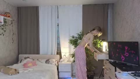 Ann online show from May 22, 12:22 pm