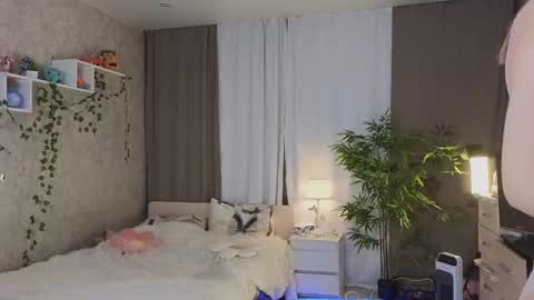 Ann online show from May 23, 12:42 pm
