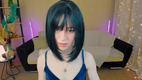 christinaconteeree online show from January 15, 5:27 pm