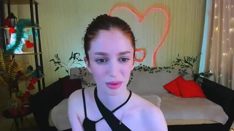christinaconteeree online show from May 14, 1:51 pm