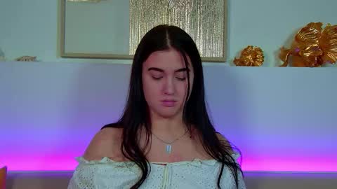 Christina online show from November 18, 6:34 pm