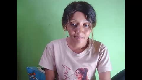 Snapshot of christine213 chatting on January 12, 7:13 am christine213 online show from January 12, 7:13 am