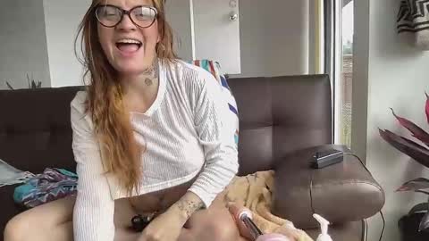 Val riess -- Instagram free online show from March 11, 4:07 pm