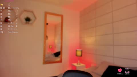 Christine  online show from March 12, 7:31 pm