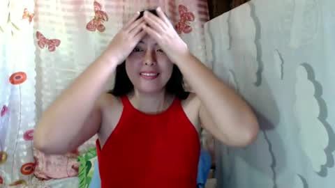 Snapshot of christine_scott chatting on December 19, 1:07 am christine_scott online show from December 19, 1:07 am