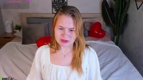 christine_wallker online show from September 16, 12:22 am