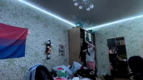 Bella online show from March 11, 2:56 pm