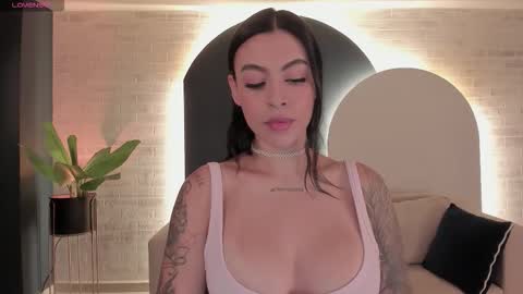 Snapshot of christineford1 chatting on October 27, 12:09 pm Christine Ford online show from October 27, 12:09 pm