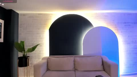 Snapshot of christineford1 chatting on October 29, 12:18 pm Christine Ford online show from October 29, 12:18 pm