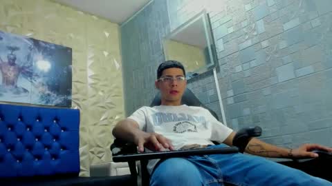 Snapshot of christopergiraldo chatting on March 7, 1:41 pm Christoper Giraldo online show from March 7, 1:41 pm