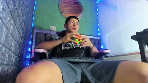 Snapshot of christopergiraldo chatting on March 11, 3:29 pm Christoper Giraldo online show from March 11, 3:29 pm