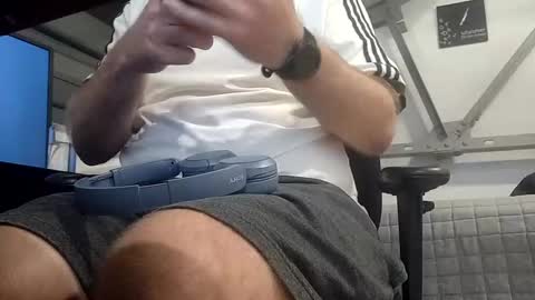 Snapshot of christopher232323 chatting on December 31, 6:05 am christopher232323 online show from December 31, 6:05 am