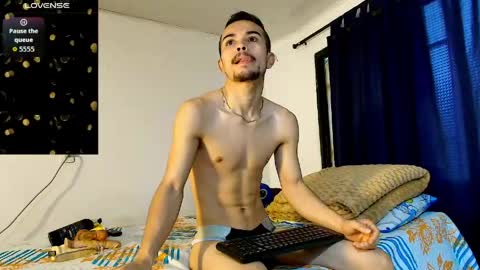 CHRISTOPHER online show from May 4, 11:06 am
