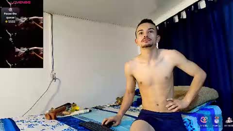 Snapshot of christopher__vans chatting on July 1, 11:01 am CHRISTOPHER online show from July 1, 11:01 am