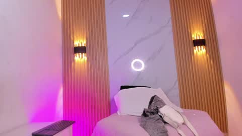 Chrisopher Hunter online show from March 30, 3:51 am