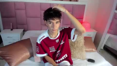 Chris online show from June 14, 7:27 pm