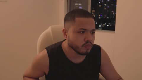 Snapshot of christopherdav chatting on November 27, 1:18 am Chris online show from November 27, 1:18 am