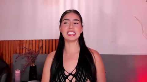 Snapshot of christy_seaa chatting on March 9, 11:58 am Christy online show from March 9, 11:58 am