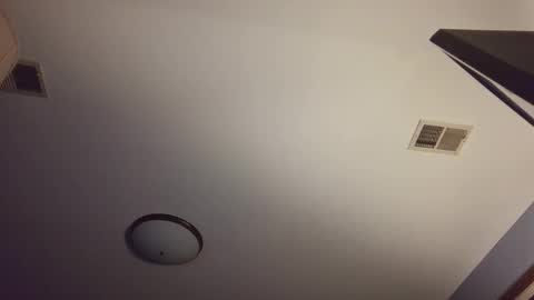 chrisw8121 online show from March 6, 5:37 am