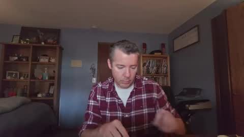 chrisw8121 online show from March 6, 5:42 pm