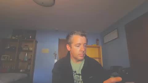 chrisw8121 online show from March 21, 2:20 pm