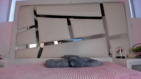 Snapshot of chrystal_jade chatting on February 17, 1:29 pm instagram chrystaljade.1 online show from February 17, 1:29 pm