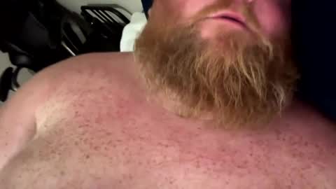 chubbsguy92 online show from September 12, 1:28 am