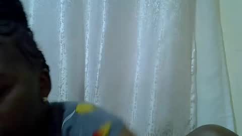 DivaDee online show from May 14, 7:48 am