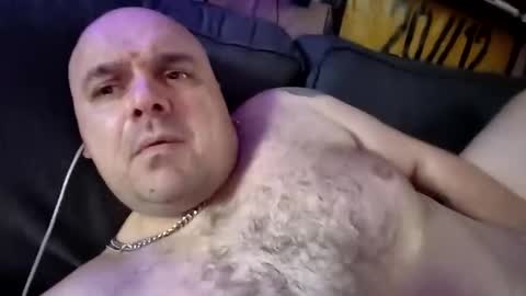 chubbyman40 online show from May 6, 6:08 am