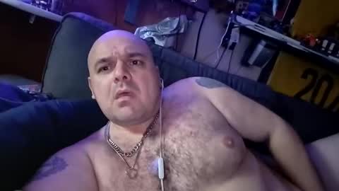 chubbyman40 online show from May 18, 4:18 am