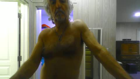 Snapshot of chuck354139 chatting on December 11, 1:26 am chuck354139 online show from December 11, 1:26 am
