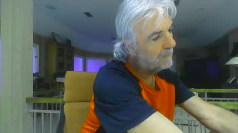 Snapshot of chuck354139 chatting on January 5, 12:31 pm chuck354139 online show from January 5, 12:31 pm