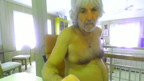 Snapshot of chuck354139 chatting on January 27, 4:54 pm chuck354139 online show from January 27, 4:54 pm