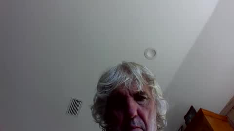 Snapshot of chuck354139 chatting on September 12, 2:39 pm chuck354139 online show from September 12, 2:39 pm