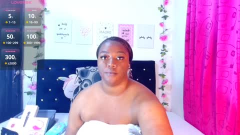 ciaraebonyxxx online show from December 25, 6:52 pm