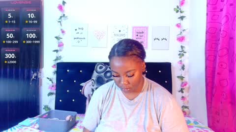 ciaraebonyxxx online show from December 29, 8:22 am