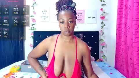 Snapshot of ciaraebonyxxx chatting on November 9, 2:21 am ciaraebonyxxx online show from November 9, 2:21 am