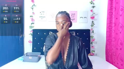 Snapshot of ciaraebonyxxx chatting on November 23, 9:09 am ciaraebonyxxx online show from November 23, 9:09 am