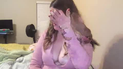 Snapshot of ciarastarz321 chatting on November 15, 4:43 am Carlee carleegracexxx online show from November 15, 4:43 am