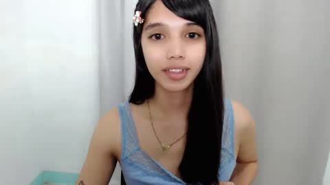 Snapshot of cici_02 chatting on October 11, 11:25 pm call me Cici online show from October 11, 11:25 pm