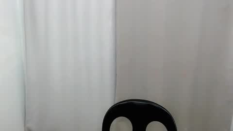 Snapshot of cici_02 chatting on October 30, 10:54 pm call me Cici online show from October 30, 10:54 pm