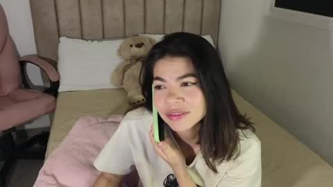 Mia online show from May 15, 4:52 am