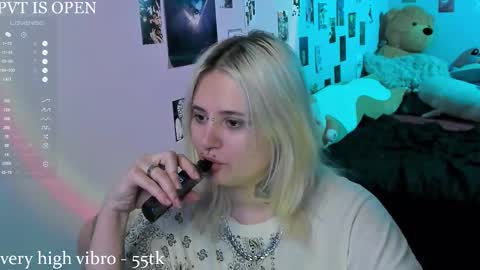 Snapshot of cigaretteduringsex chatting on December 21, 2:24 pm Helen and Teya online show from December 21, 2:24 pm