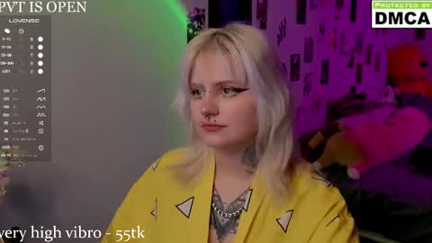 Snapshot of cigaretteduringsex chatting on January 16, 3:49 pm Helen and Teya online show from January 16, 3:49 pm