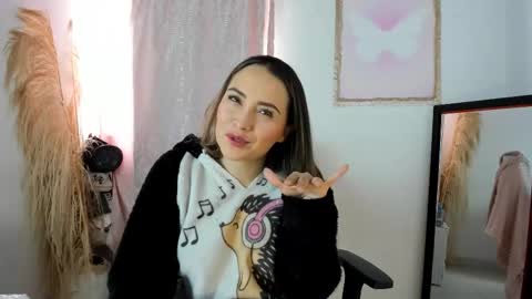 Snapshot of ciindy_lovee chatting on March 23, 3:38 pm Ciindy Lovers online show from March 23, 3:38 pm