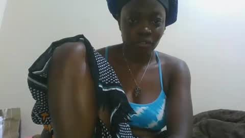 cilia petite online show from March 1, 1:02 pm